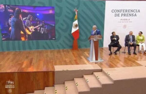 AMLO dedica canción de Los Tigres del Norte a Greg Abbott, gobernador de Texas