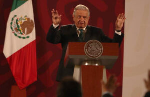 AMLO se deslinda de la solicitud de desafuero de Alejandro Moreno