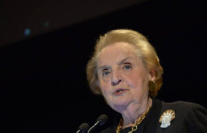 Fallece Madeleine Albright, la primera mujer secretaria de Estado de EU