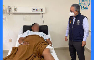 Fiscal visita en el hospital a los policías de investigación baleados