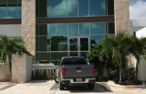 Asaltan a mano armada en la Notaría 85 en Cancún