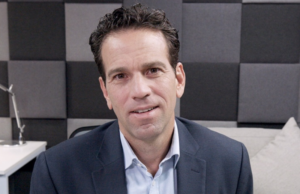 Loret de Mola acusa a AMLO de ponerlo en riesgo y calumniarlo con datos «inflados»