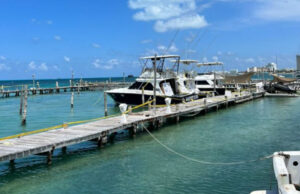 Asegura Fiscalía tres embarcaciones, operaban pese a la clausura del muelle en Cancún