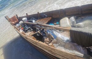 Hallan embarcación artesanal propulsada con motor de automóvil