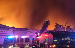 SSP moviliza bomberos, ambulancias, policías por incendio en el Sur de Mérida; no hubo lesionados