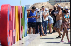 Quintana Roo elimina el uso obligatorio de cubrebocas en espacios abiertos