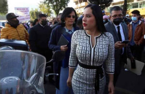 Vinculan a proceso a Sandra Cuevas por abuso de autoridad y robo; llevará el juicio en libertad