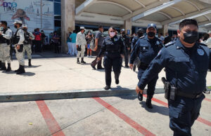 Aeropuerto Internacional de Cancún confirma falsa alarma, tres letreros provocaron el estruendo