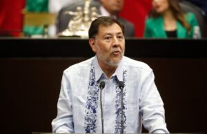 Noroña arriba a Cozumel para informar sobre la Reforma Energética