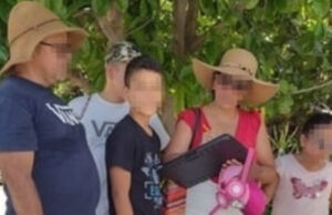 Turistas olvidan a su hijo en autobús de la zona hotelera de Cancún, lo encuentran en Playa Tortugas