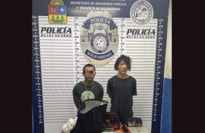 Policías aseguran a dos hombres por intento de robo en casa de Playa del Carmen