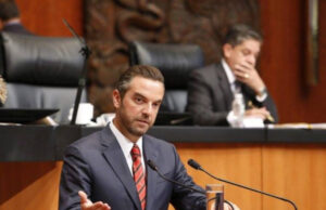 Juez desecha amparo de exsenador Lavalle Maury por cuentas bancarias de excolaborador