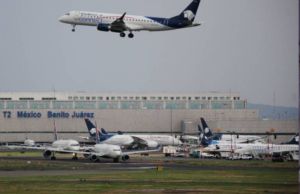 AMLO anuncia recorte de vuelos en el AICM: Está saturado, afirma