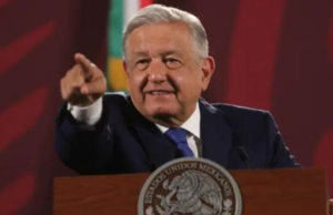 AMLO anuncia convocatoria para médicos especialistas; garantiza contratación con los “mejores sueldos”