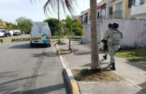 Detienen a hombres con drogas y armas, durante operativo en Playa del Carmen