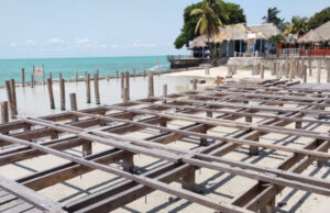 Empresarios denuncian afectaciones por atraso en la remodelación del malecón de Calderitas