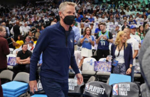 Estrella de la NBA Steve Kerr estalla por masacre en escuela de Texas: “¿Cuándo vamos a hacer algo?”