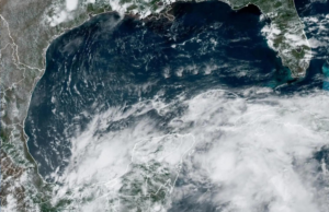 Remanentes de Agatha formarían la tormenta tropical “Alex” frente a la costa Sur de Quintana Roo