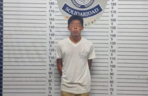 Aseguran a sujeto cuando intentaba cobrar derecho de piso en comercio de Playa del Carmen