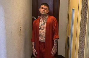 Detienen a rapero durante festival por mastubarse frente a una joven