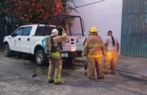 Incendian camioneta de la Fiscalía en Chetumal