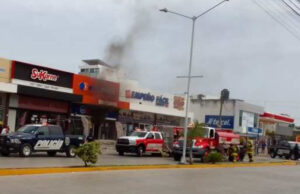 Se incendia casa de empeño en Playa del Carmen