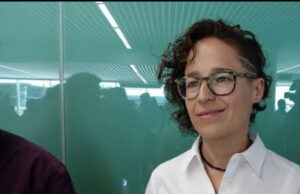 Abuchean a la Secretaria estatal de Turismo, Michelle Fridman Hirsh durante despedida del concierto de Pandora y Flans