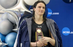 Nadadora trans Lia Thomas es nominada al premio Mujer del año