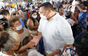 Alcalde de Mérida, Renán Barrera, presenta su Primer Informe de Gobierno ante vecinos en el fraccionamiento Vergel II