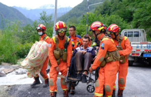 Suman 74 muertos por el sismo en Sichuan, China