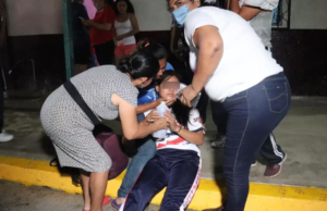 Hay un estudiante intubado grave, tras intoxicación en escuela secundaria de Chiapas