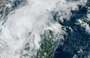 Tormenta Karl ocasionará lluvias, oleaje y vientos en Sureste de México