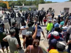 Violento enfrentamiento en Sisal: Pobladores resisten clausura de terreno protegido por Profepa