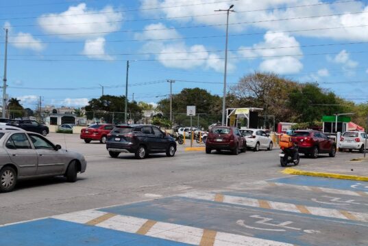 SHOW POLÍTICO: ¿HÉROE O VILLANO?